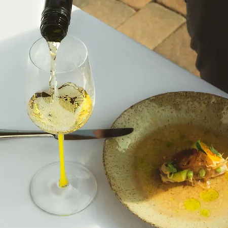 게스트하우스 Schulhaus Tirol 3*