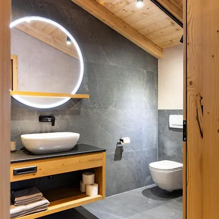 Schulhaus Tirol Гостевой дом 3*