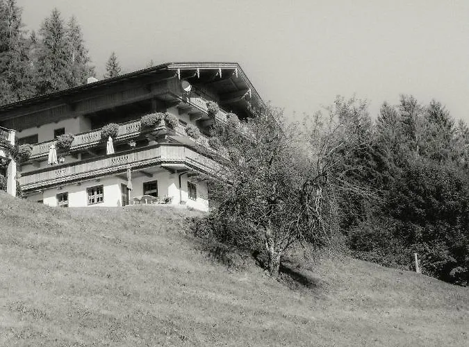 Schulhaus Tirol Gasthuis 3*