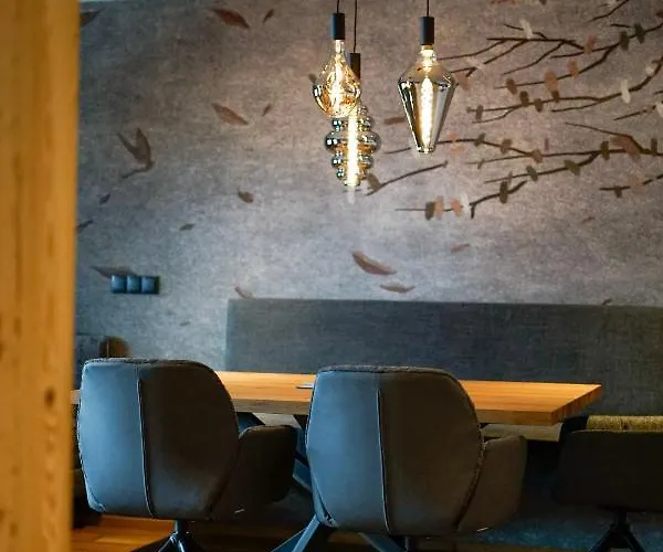 بيت ضيافة Schulhaus Tirol 3*