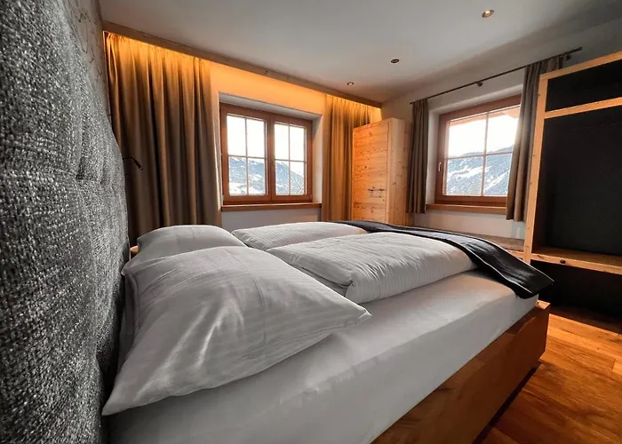 Schulhaus Tirol 3* Zellberg