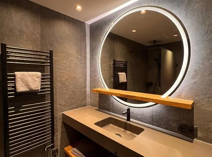 Gasthuis Schulhaus Tirol 3*