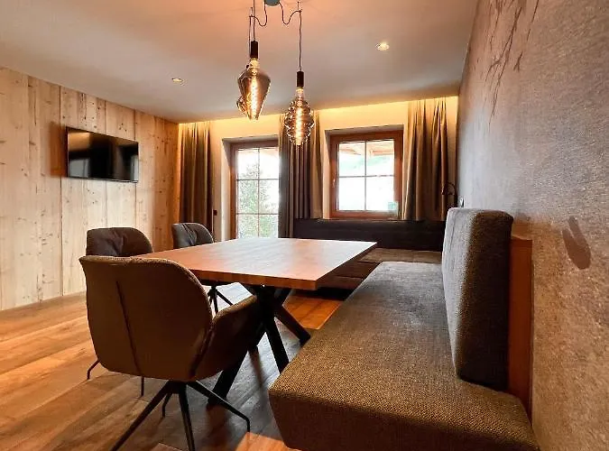 Schulhaus Tirol 3* Zellberg