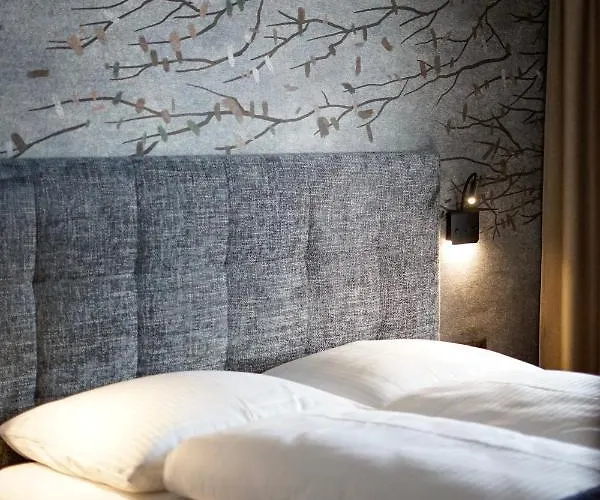 Gasthuis Schulhaus Tirol