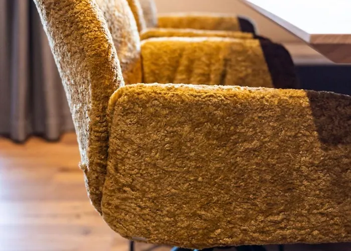 Schulhaus Tirol بيت ضيافة