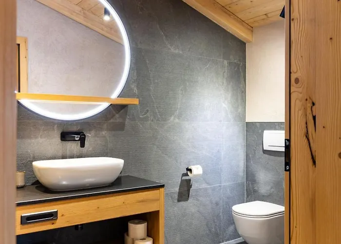 Schulhaus Tirol بيت ضيافة 3*