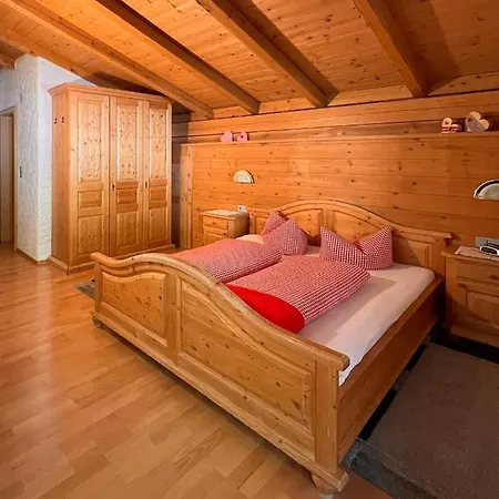 Guest house Schulhaus Tirol